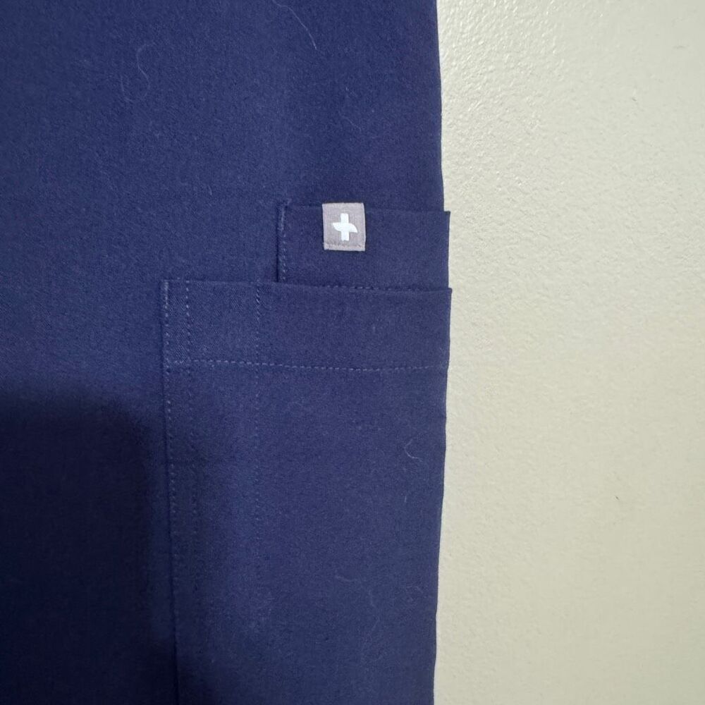 Figs high waisted Yolo navy women’s scrub pants size small tall - Picture 4 of 7